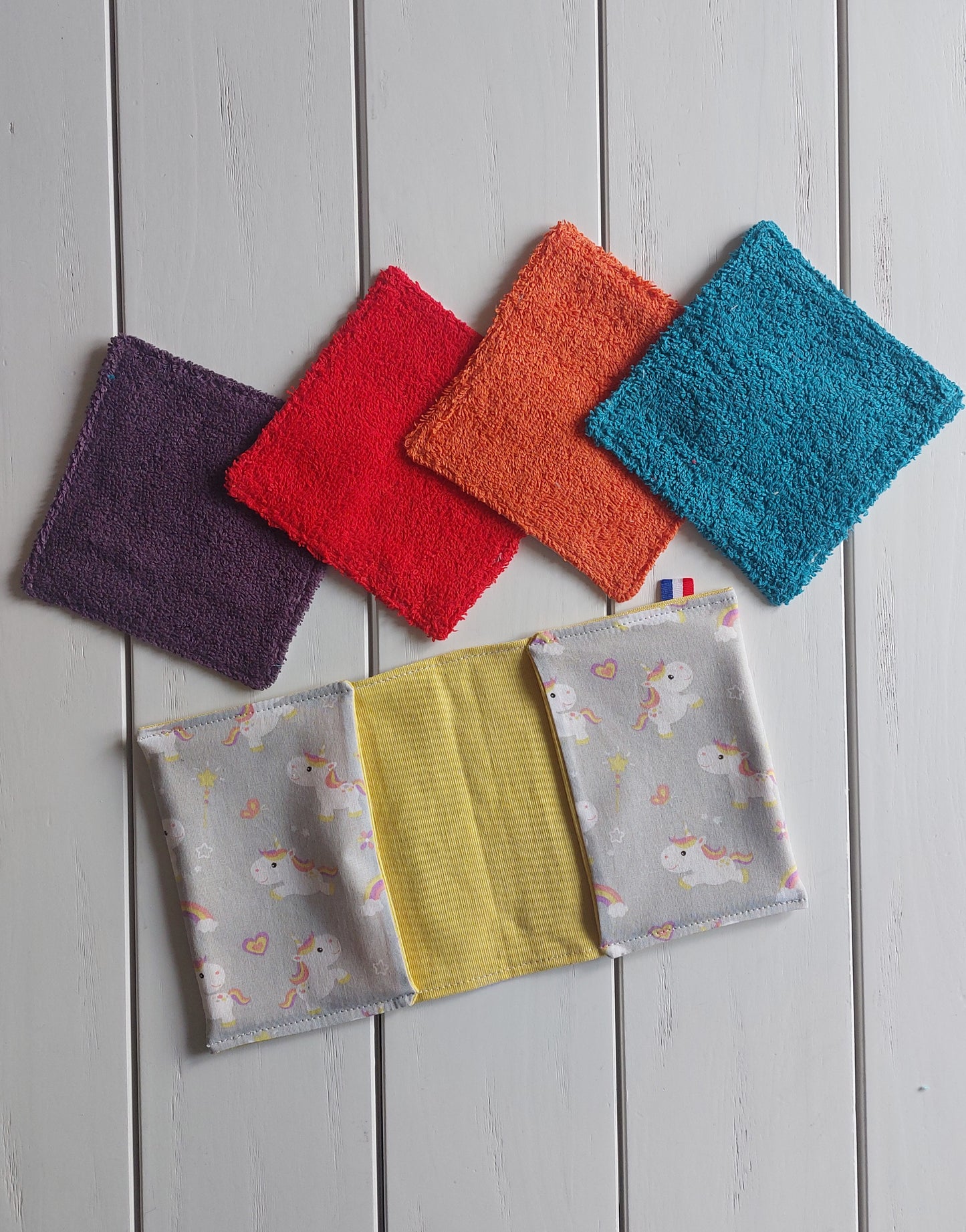 Pochette et lingettes enfant/bébé