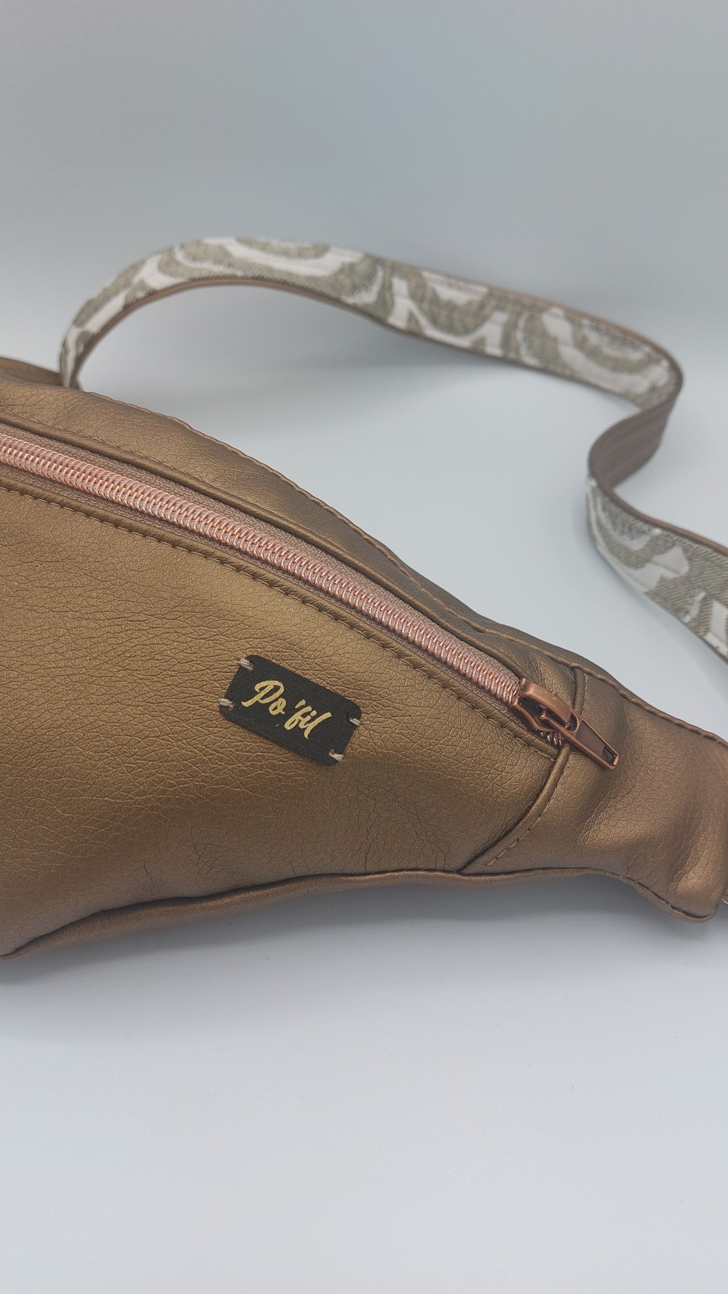 Sac banane simili cuir couleur bronze