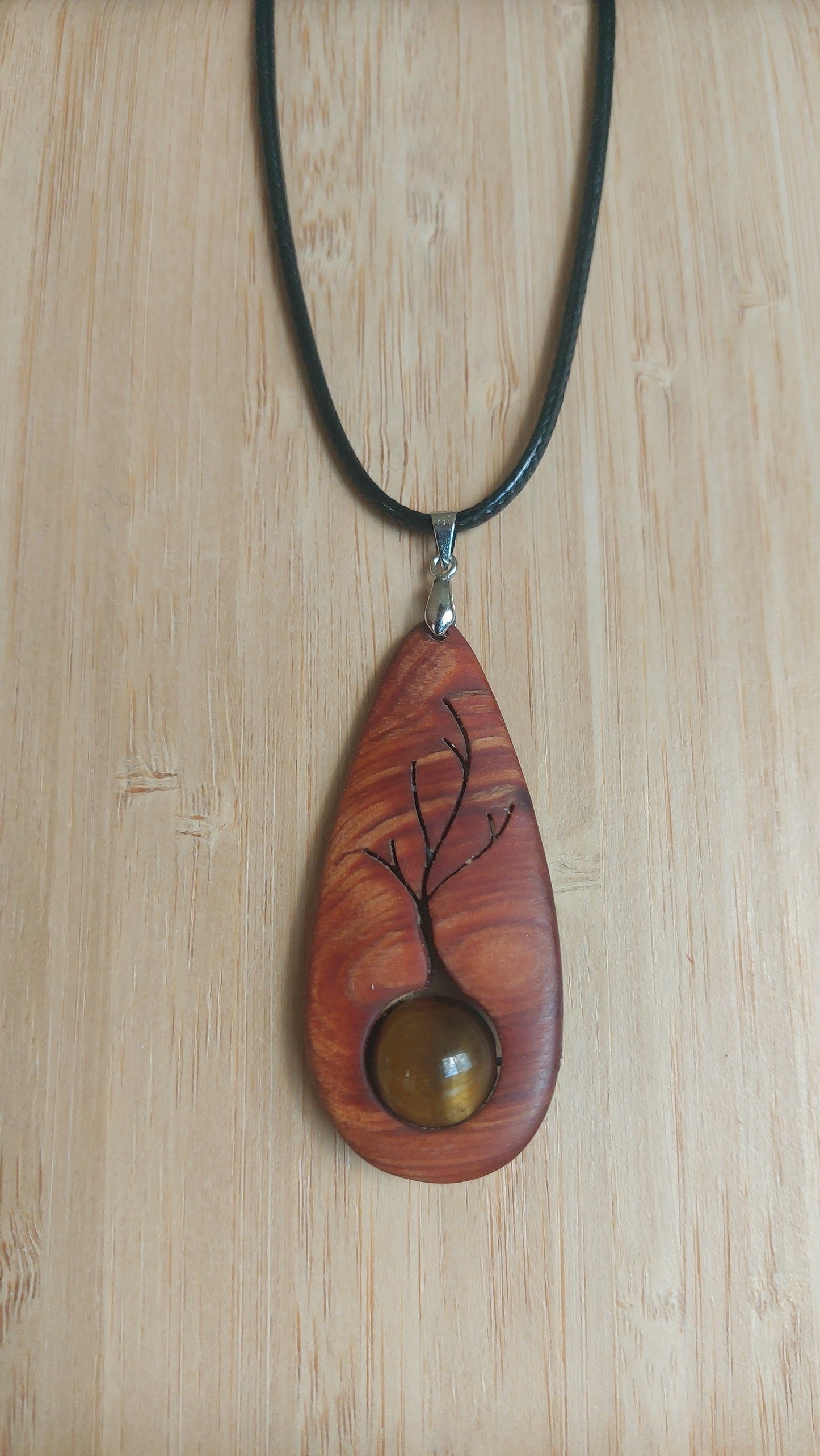Pendentif "Arbre " en bois