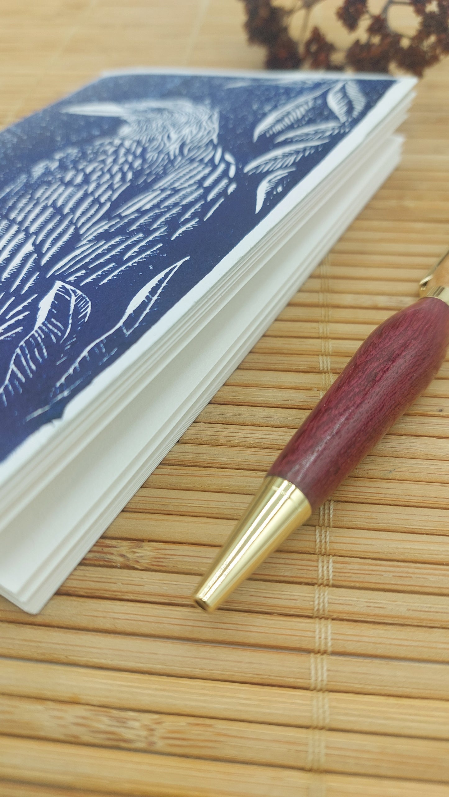 carnet de notes linogravure - format A6 Corbeau bleu