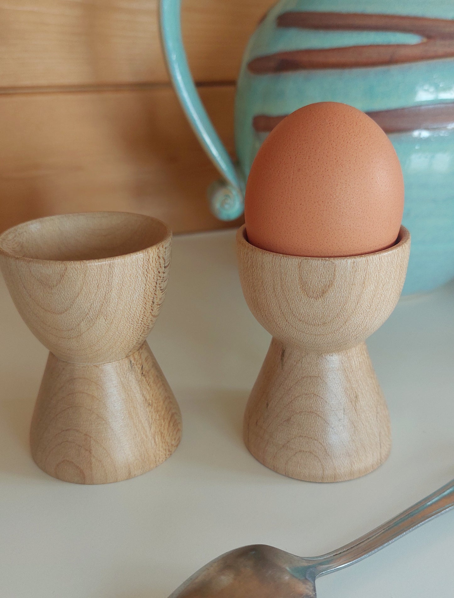 coquetier en bois tourné - artisanat de haute-loire