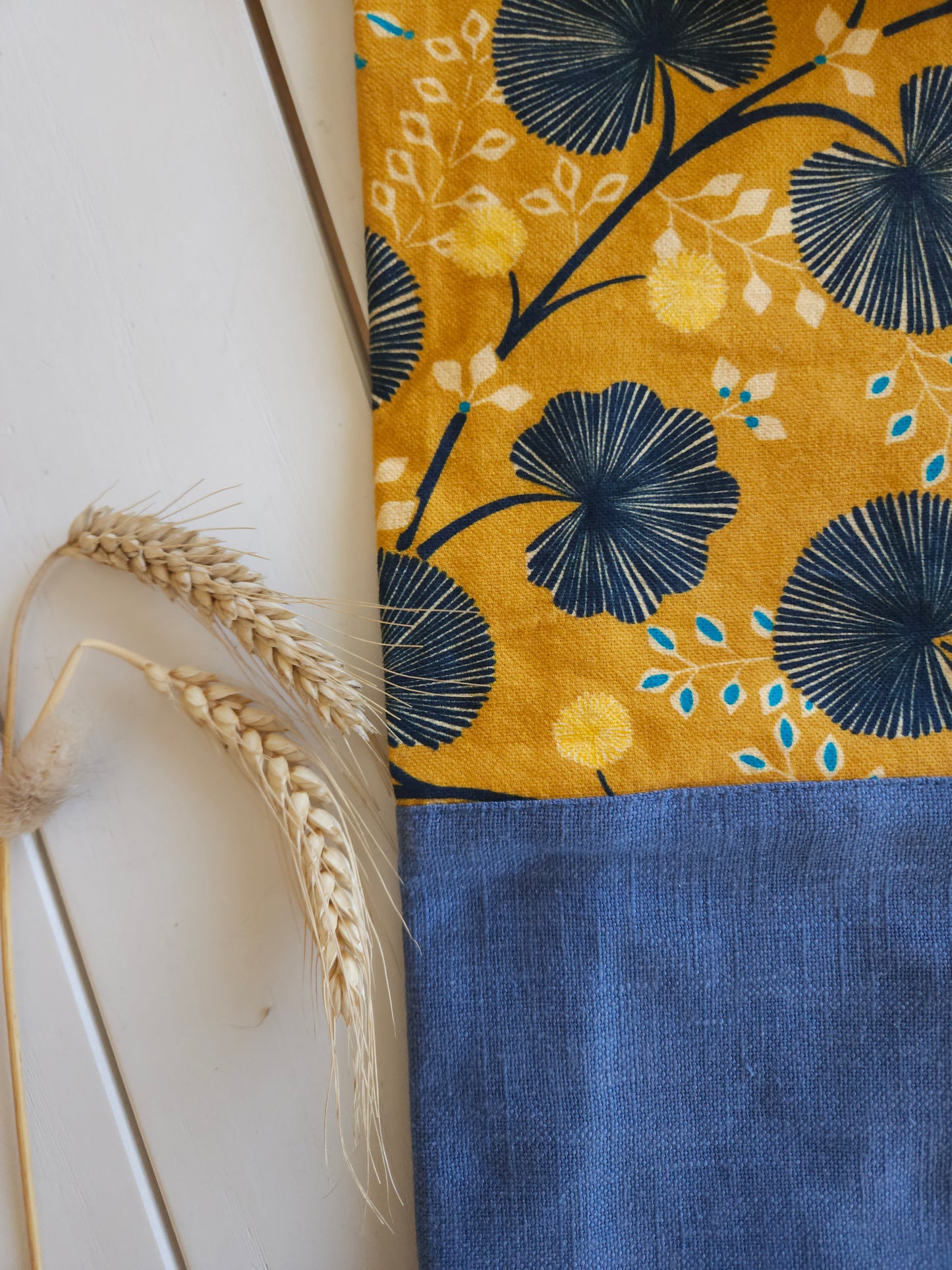 sac à pain fait-main réutilisable en tissus 100% coton. accessoire cuisine éco-responsable. Fabriqué en Auvergne (Haute-Loire)