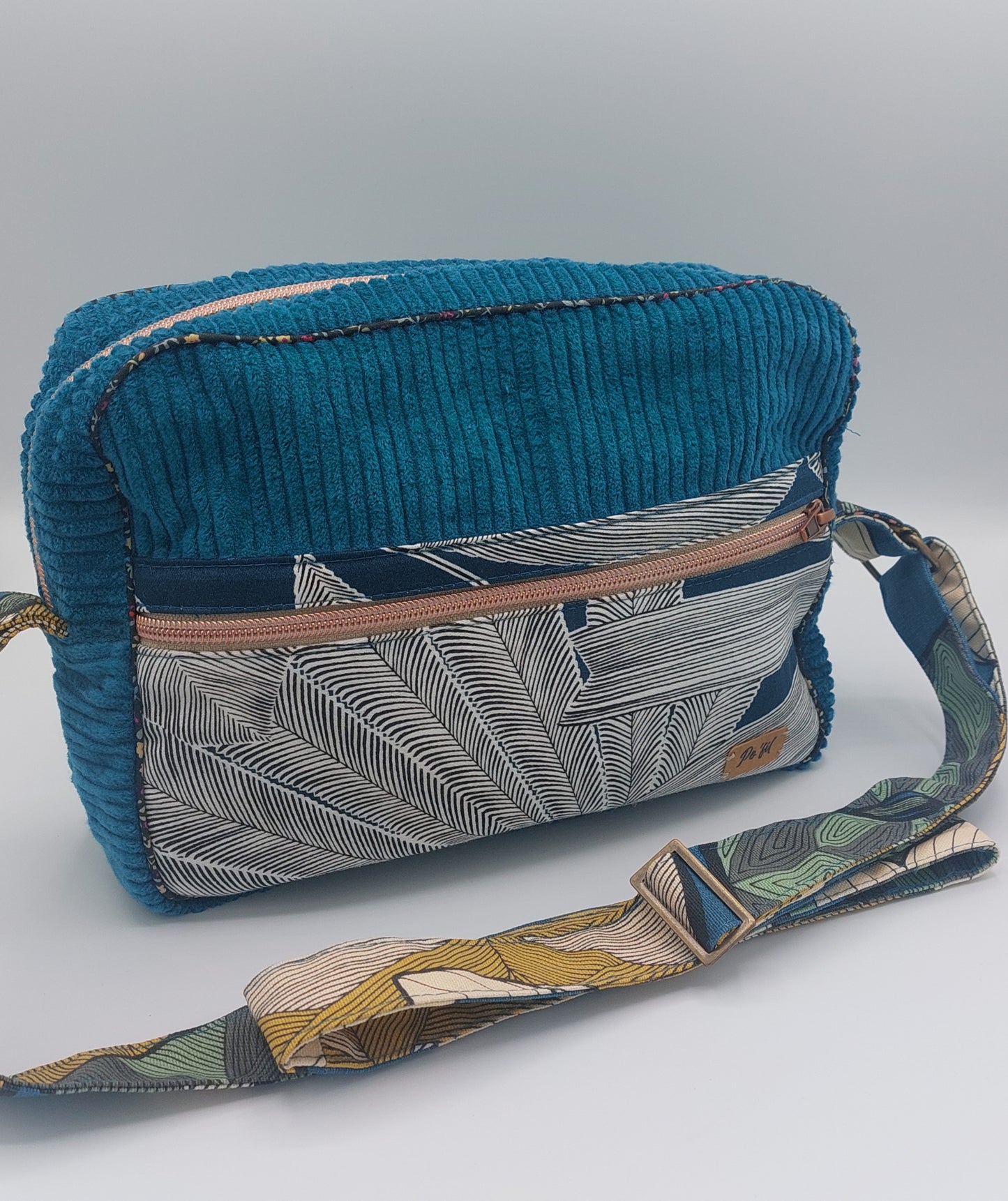 Sac bandoulière en velours côtelé bleu canard - création unique de Haute-Loire Po'Fil