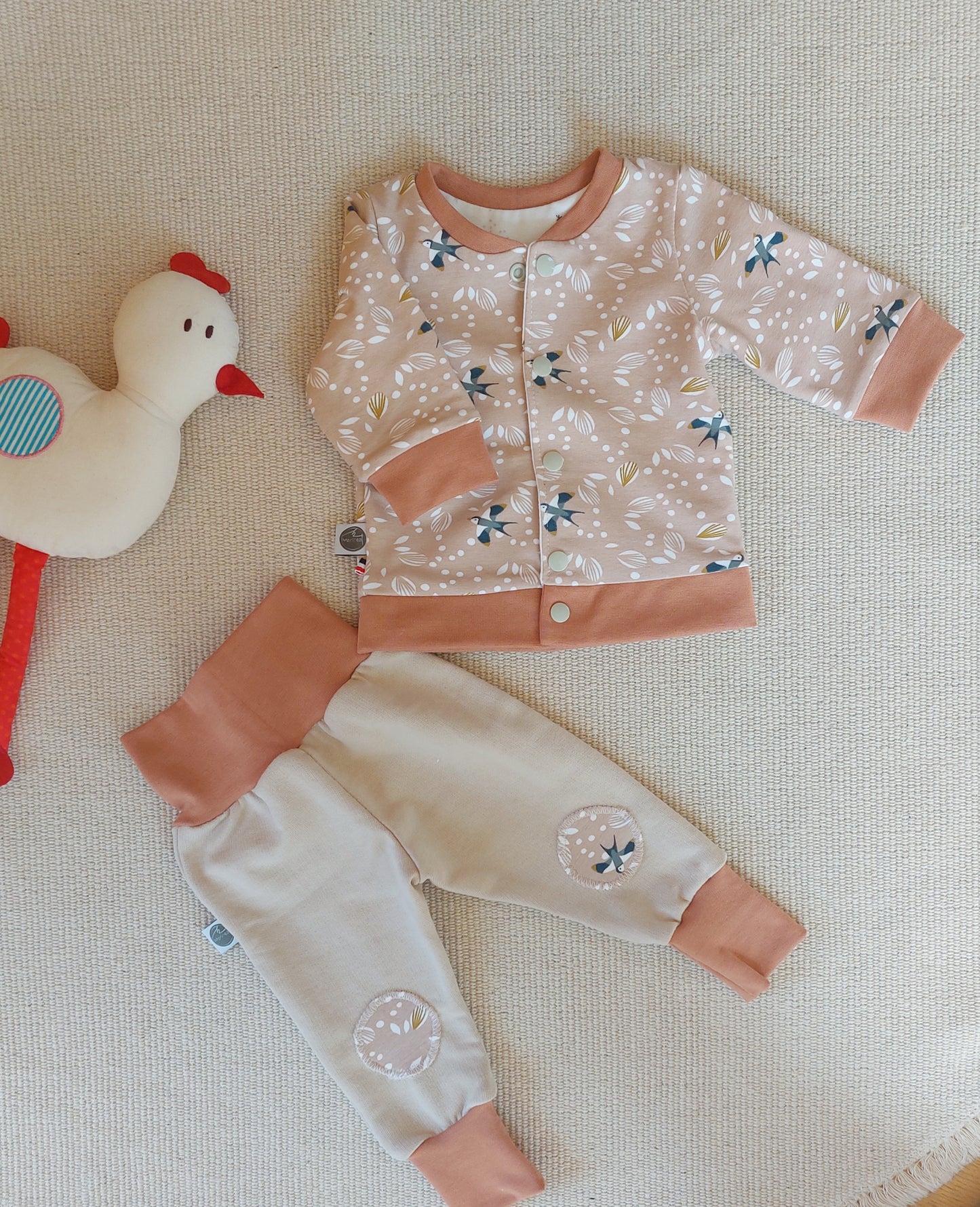 Sarouel évolutif bébé 3-12 mois et veste assortie coton biologique et fabrication française (Haute-Loire)