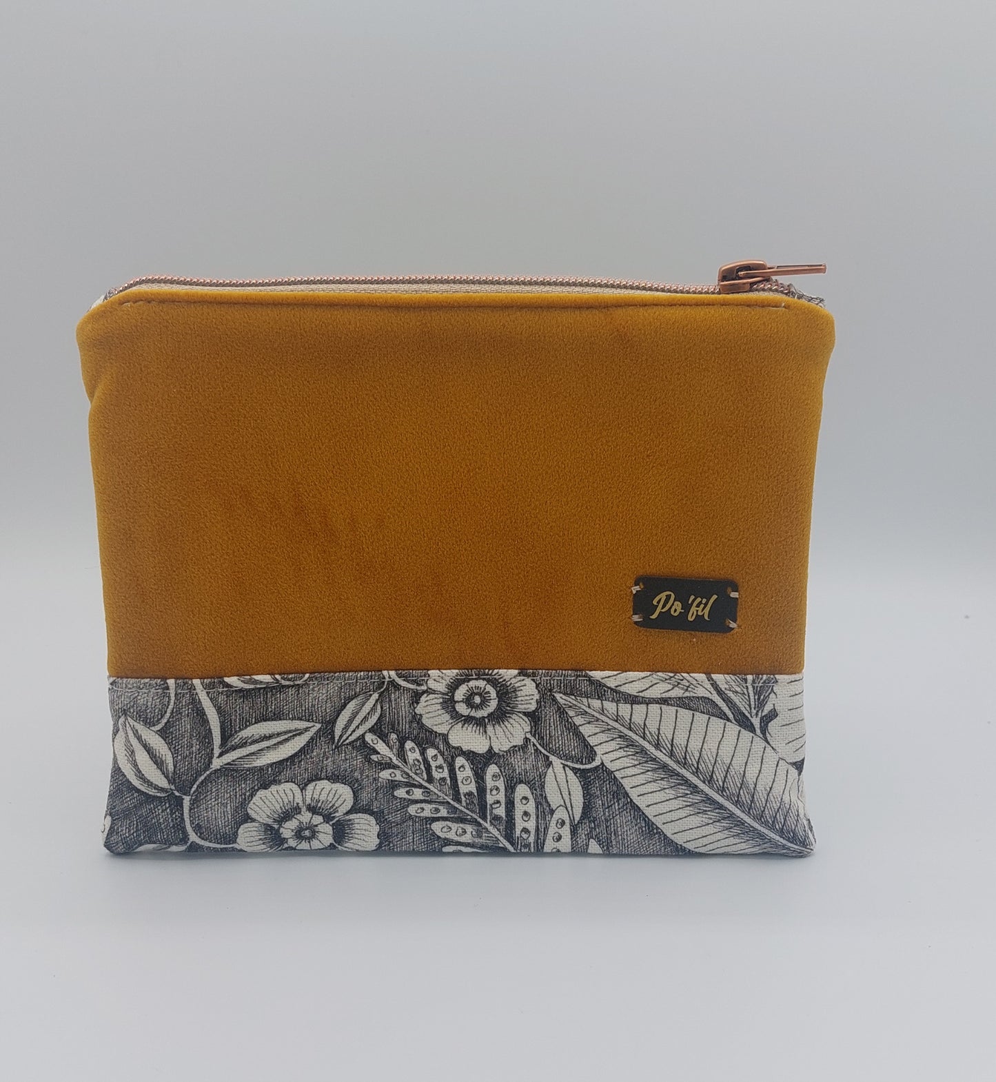 trousse toucher "peau de pêche"