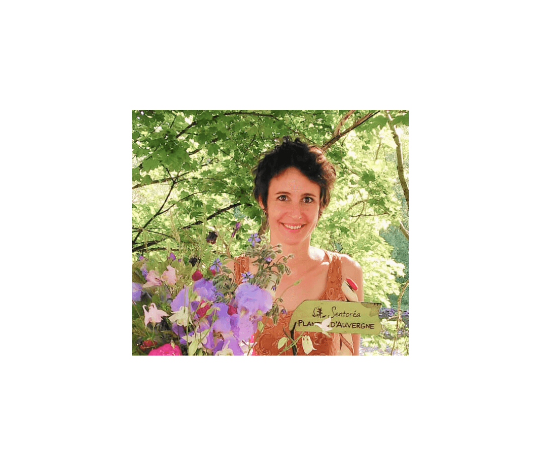 Sarah - Sentorea - cultivatrice et fabricante huile de massage au Calendula biologique nature et progrès - cultivé en Auvergne - Haute-Loire- huile de soin adultes et enfants peaux sensbles