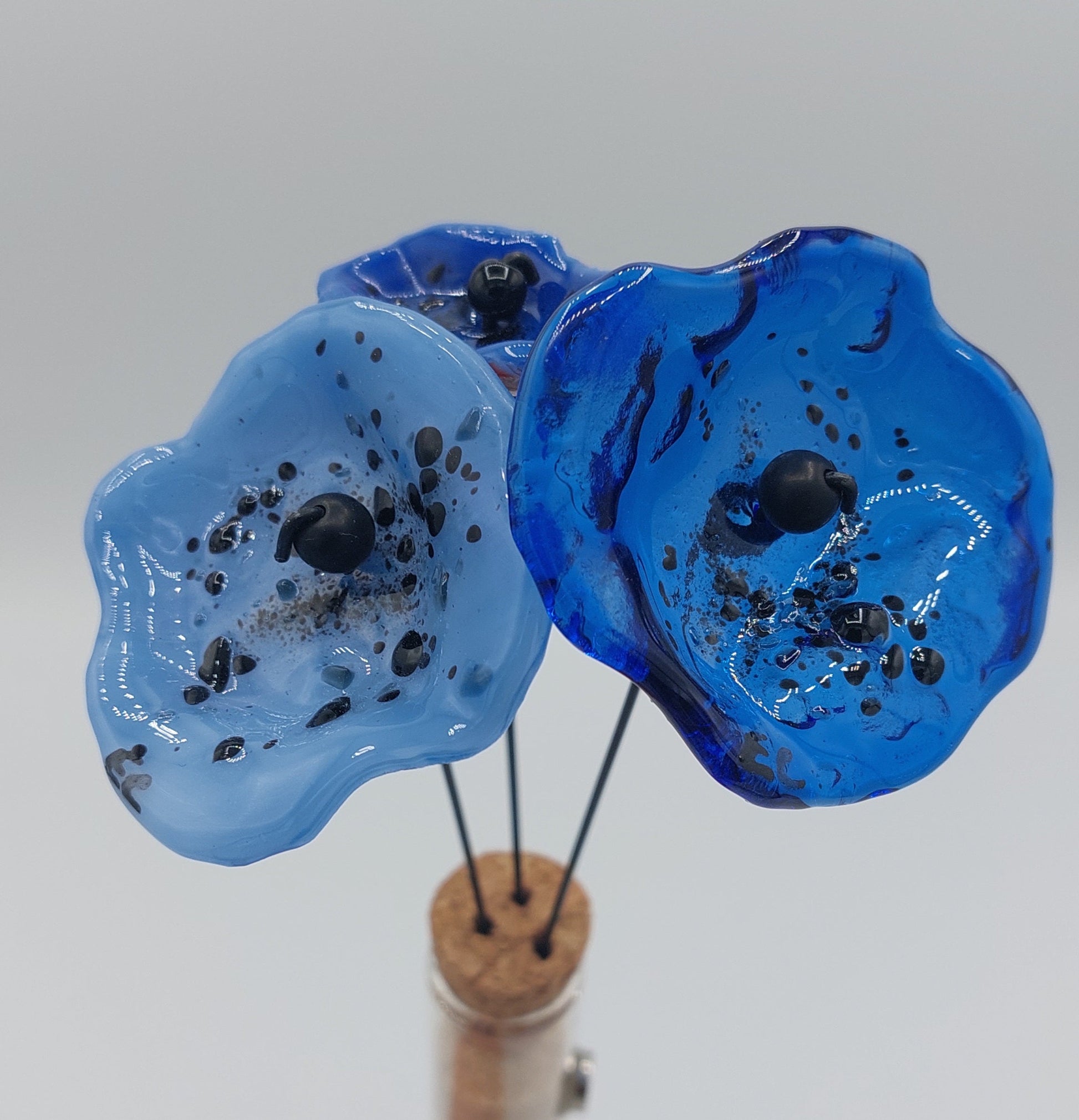 vase magnétique fleurs de verre bleues artisanat haute-loire