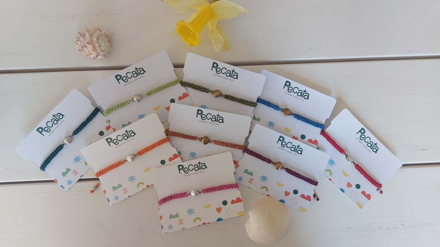 Bracelet porte-bonheur "Coquille" : tissé à la main en Haute-Loire - Cadeau souvenir du chemin de Saint Jacques de Compostelle - porte-bonheur du randonneur