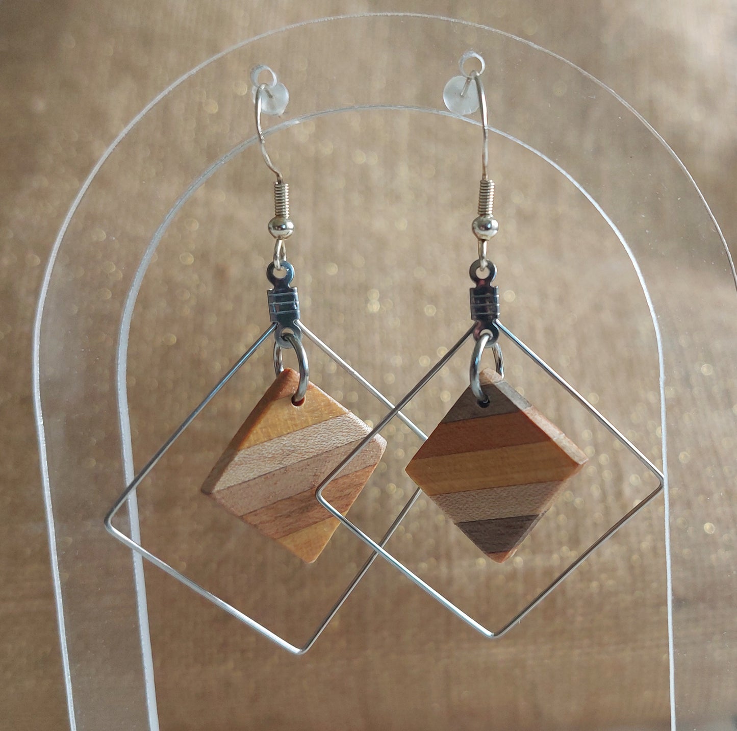 Boucles d'oreilles bois et résine