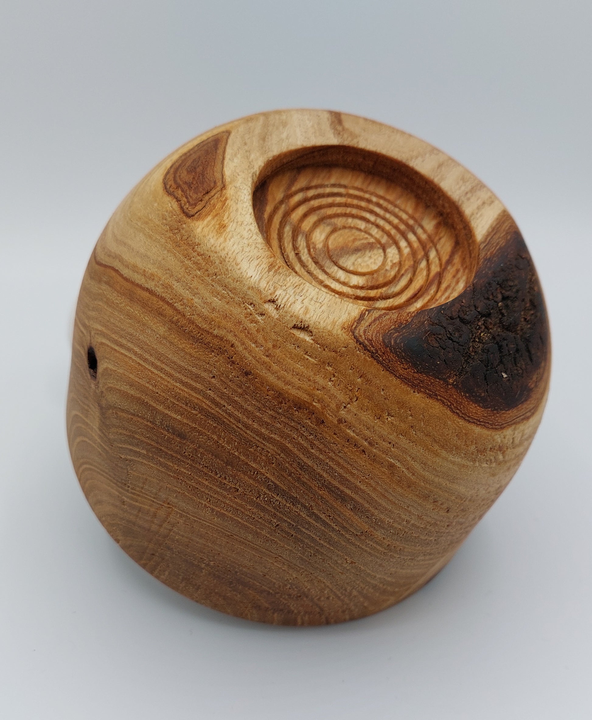 Bol artisanal en bois 12cm - Bornéo Bol artisanal en bois 12cm - Bornéo