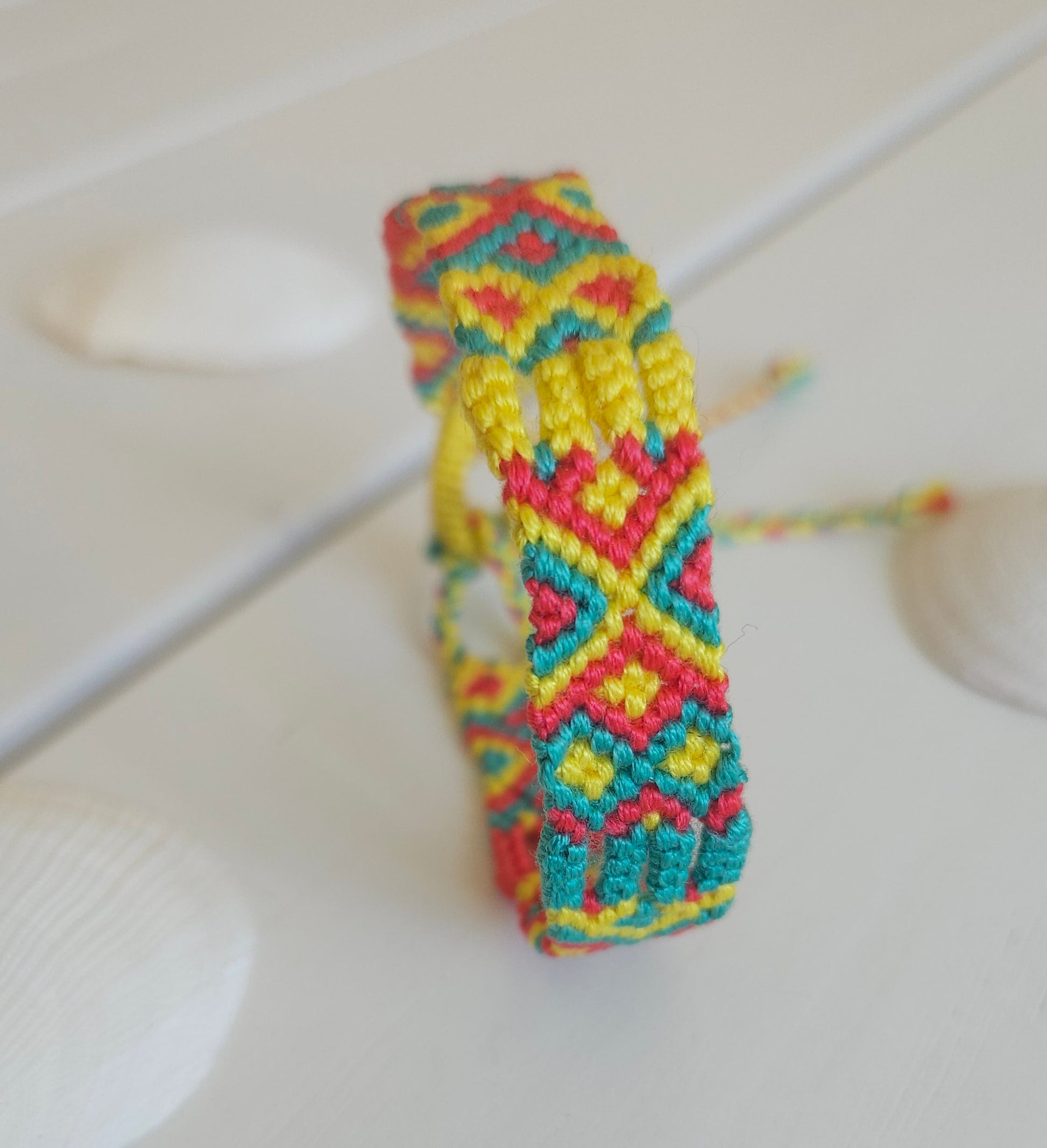 Bracelet brésilien tissé main en Auvergne - Modèle Tribal - pour homme et femme - bracelet d'été