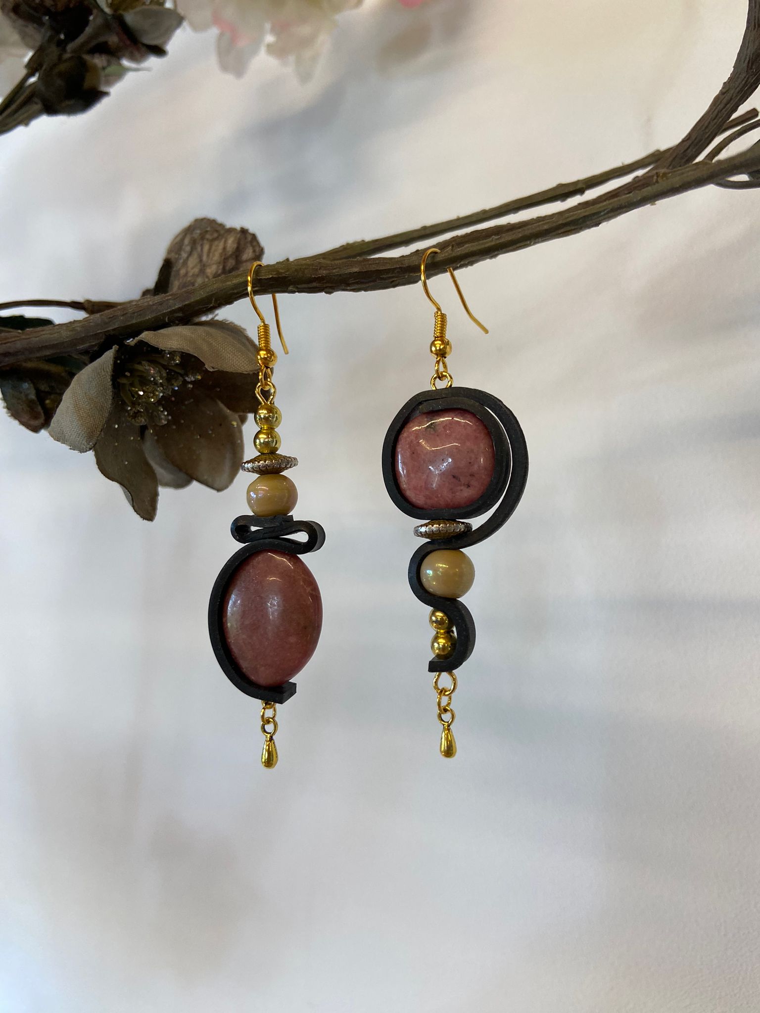 Boucles d’oreilles upcyclées - chambre à air et pierres naturelles