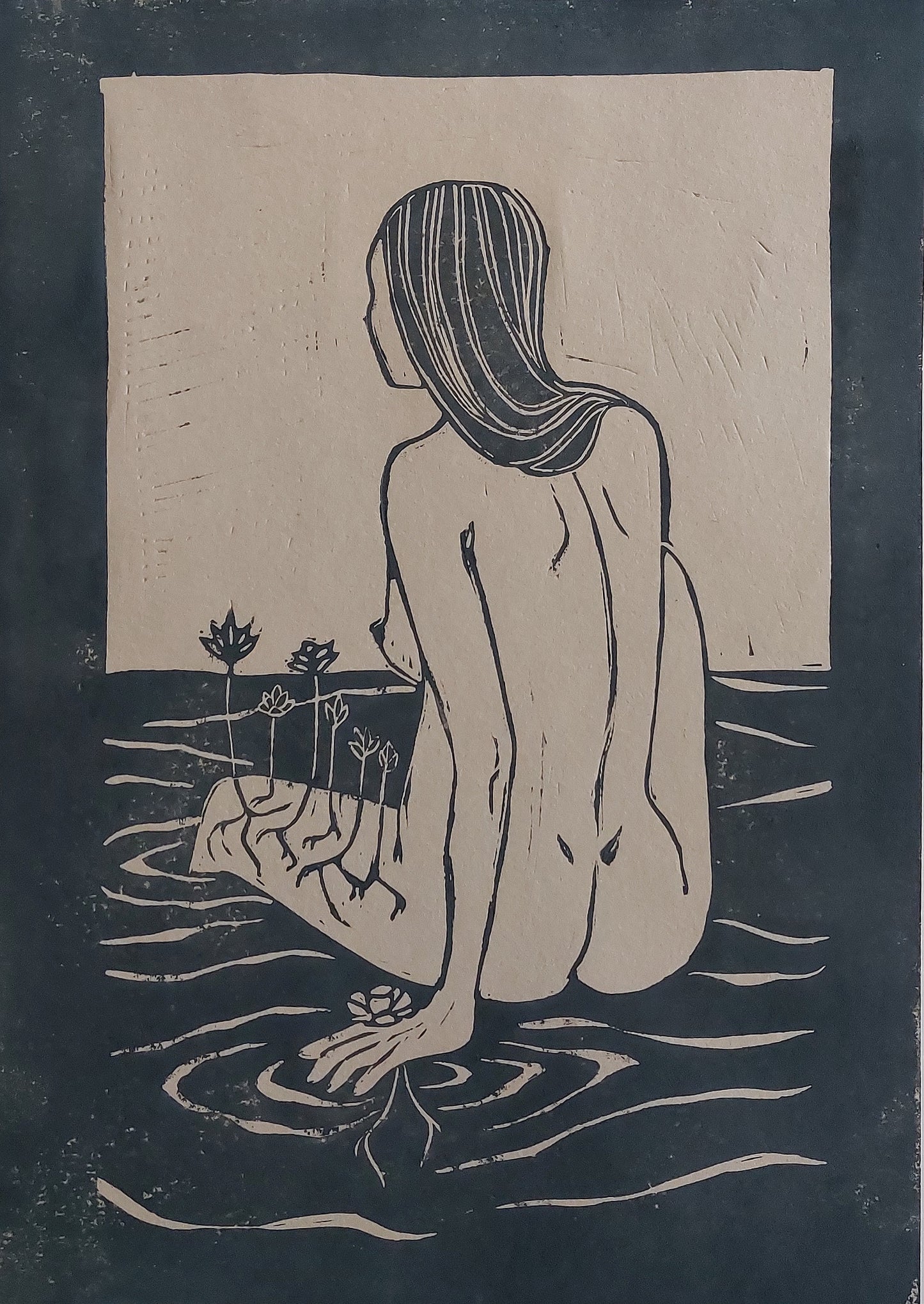 Affiche Linogravure A4 - Femme Assise dans l'eau - Atelier Lousparel