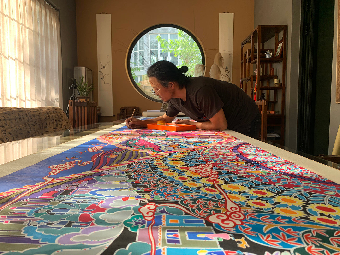 Wèn Lù - en chemin vers Compostelle Edition Chemins Croisés - artiste peintre - artiste peintre Lu Yongzhong - fresque 42 mètres