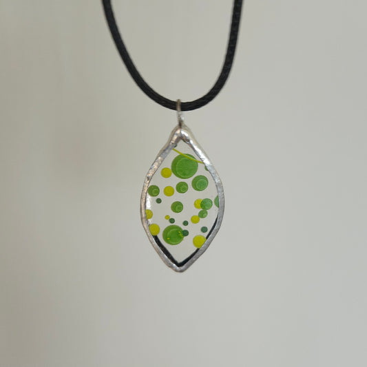 Pendentif en verre upcyclé - artisanat de Haute-Loire - Création unique et originale - verre recyclé