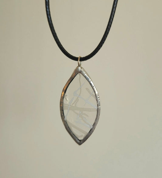 Pendentif en verre upcyclé - artisanat de Haute-Loire - Création unique et originale - verre recyclé