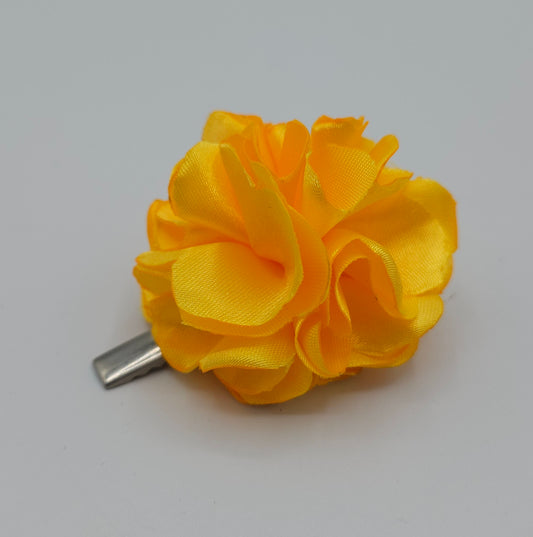 Pince cheveux Fleur en tissus upcyclés - couleur jaune canaris -  artisanat d'Auvergne - style bohème-chic - coiffure mariage , danse flamenco , esprit bohème.