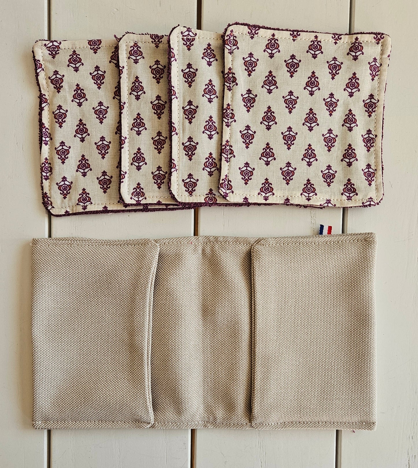 pochette de voyage avec lingettes - textile upcyclé - modèle unique