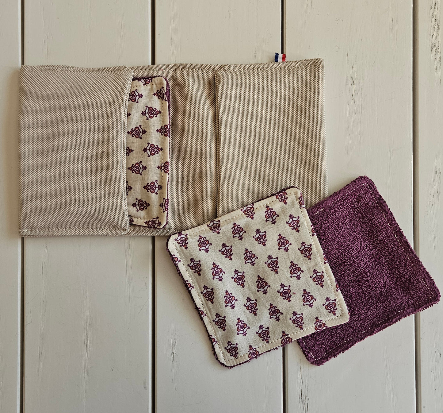 pochette de voyage avec lingettes - textile upcyclé - modèle unique