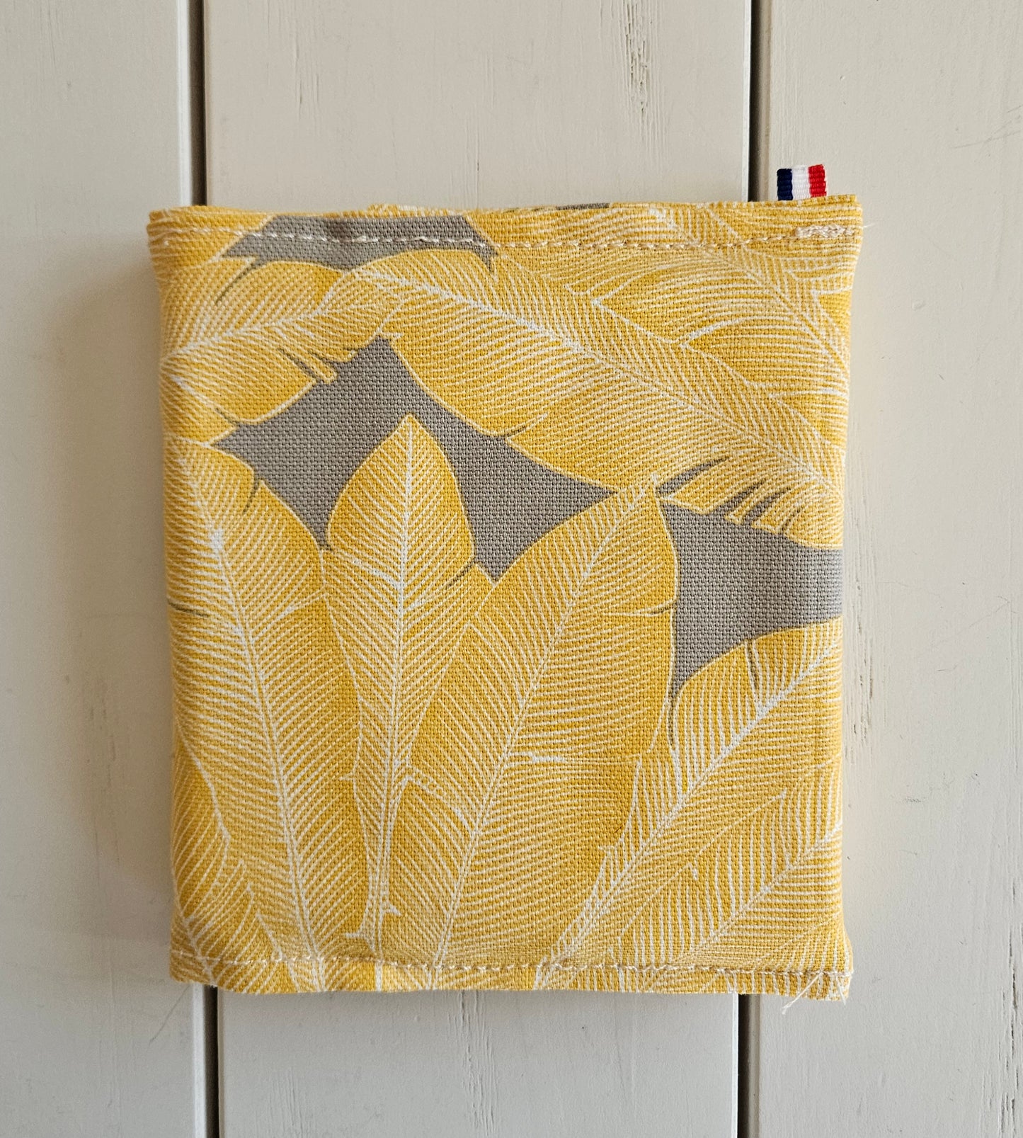 pochette de voyage avec lingettes - textile upcyclé - modèle unique