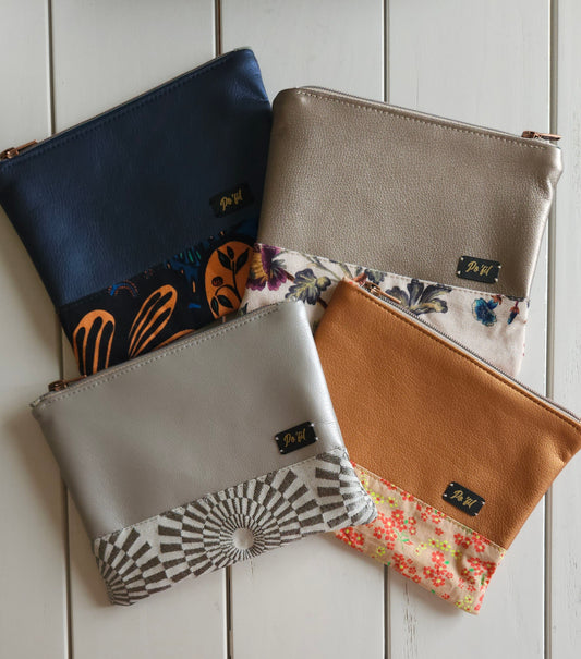 pochettes plates maquillage et accessoires - pochette de voyage pour femme. bi matière similicuir et tissu coton épais - artisanat de haute-loire