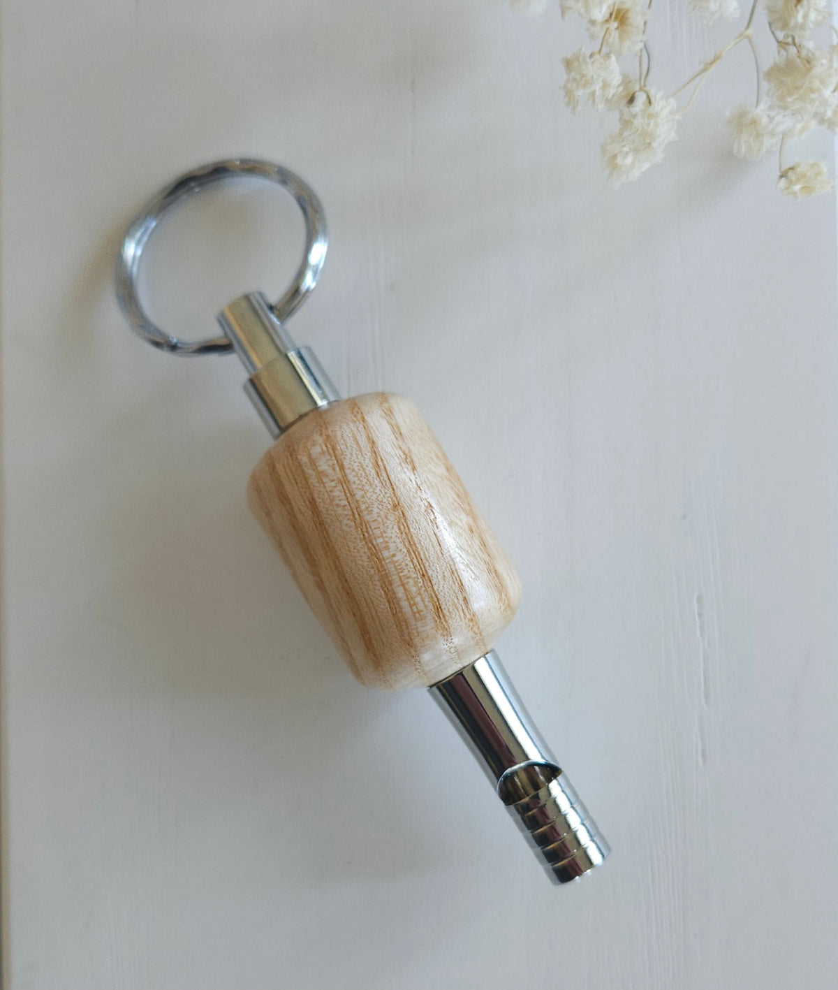 Porte-clés sifflet en bois tourné Au fil du Bois