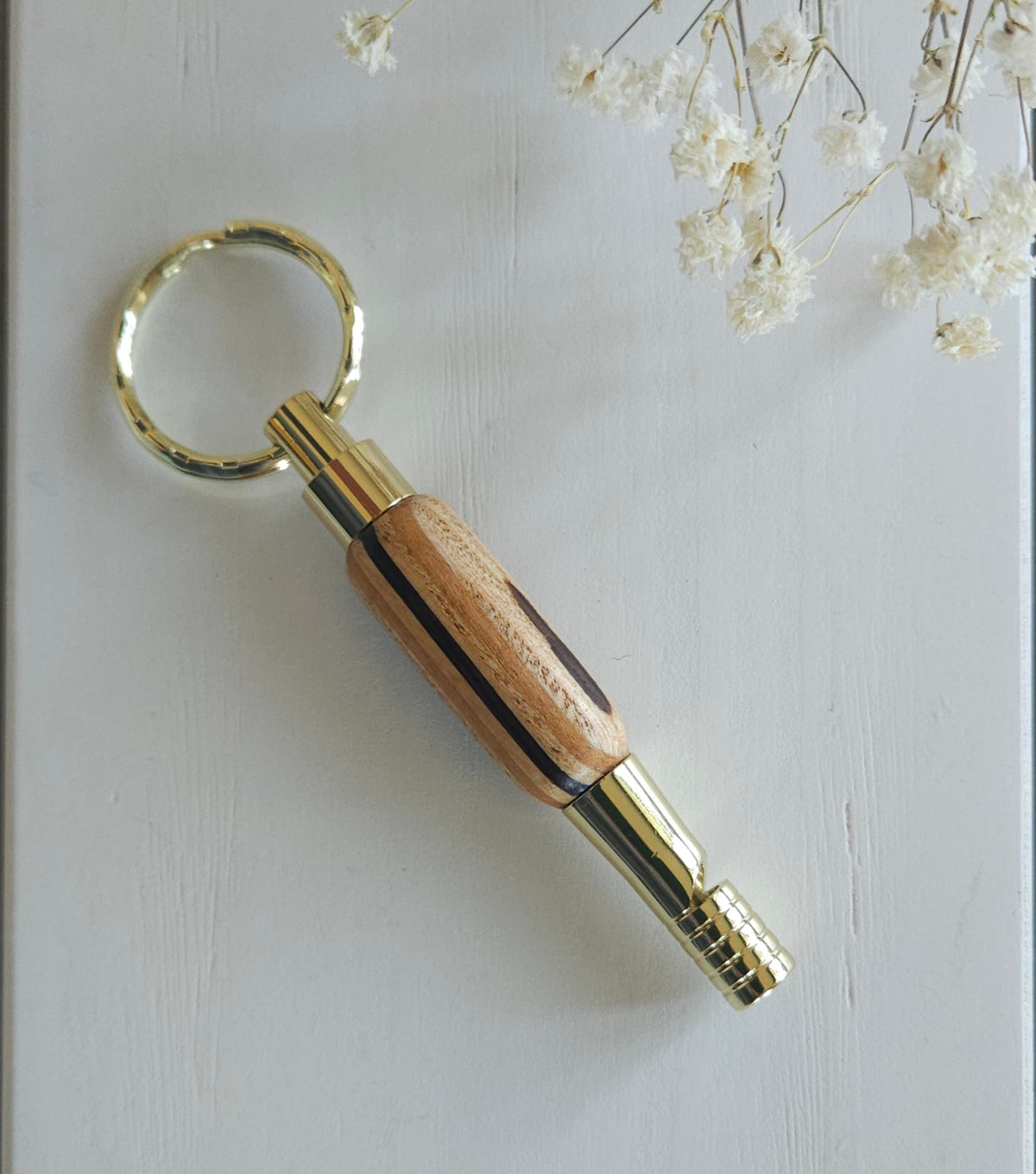 Porte-clés sifflet en bois tourné Au fil du Bois