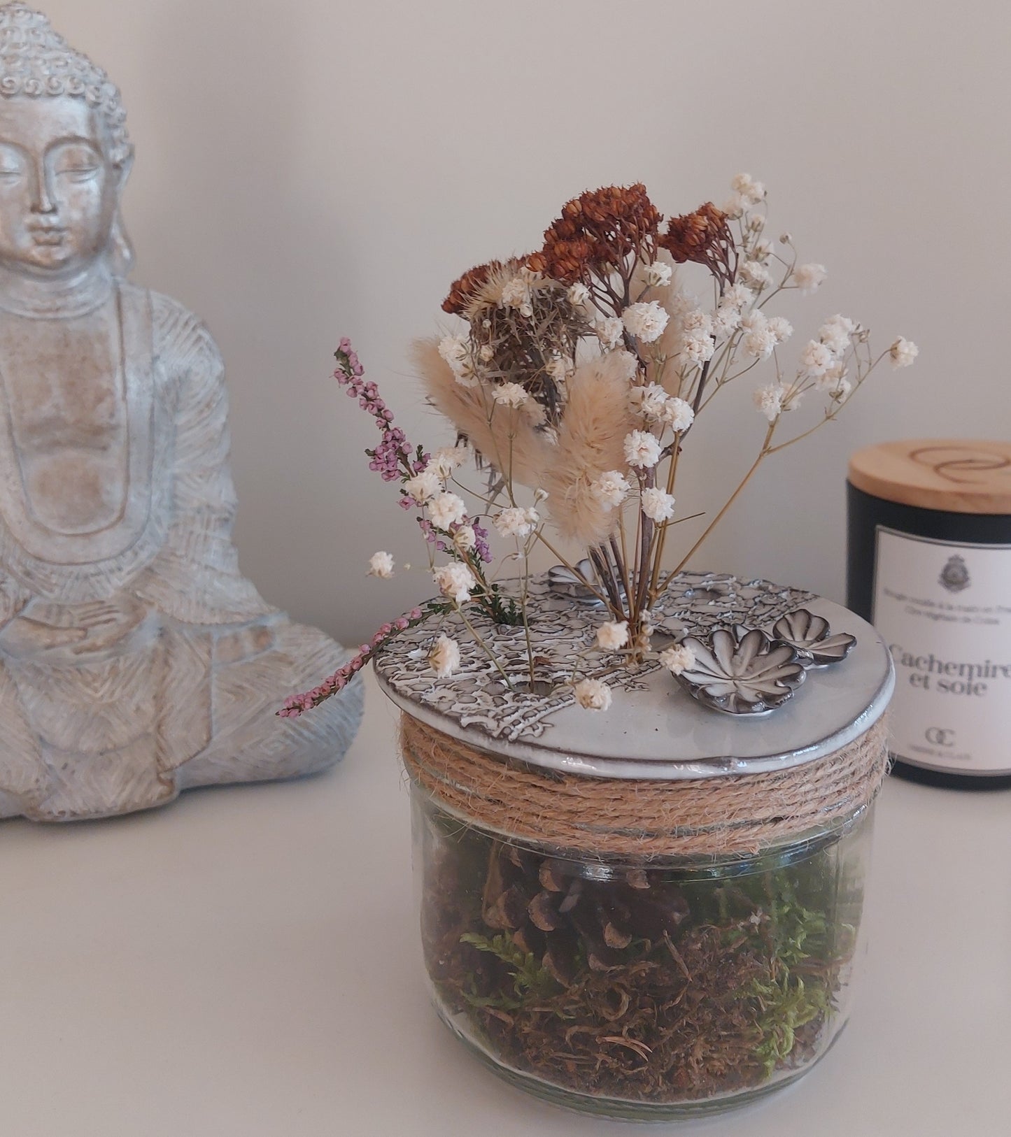 pique-fleur en céramique décoration artisanale avec pot en verre recyclé