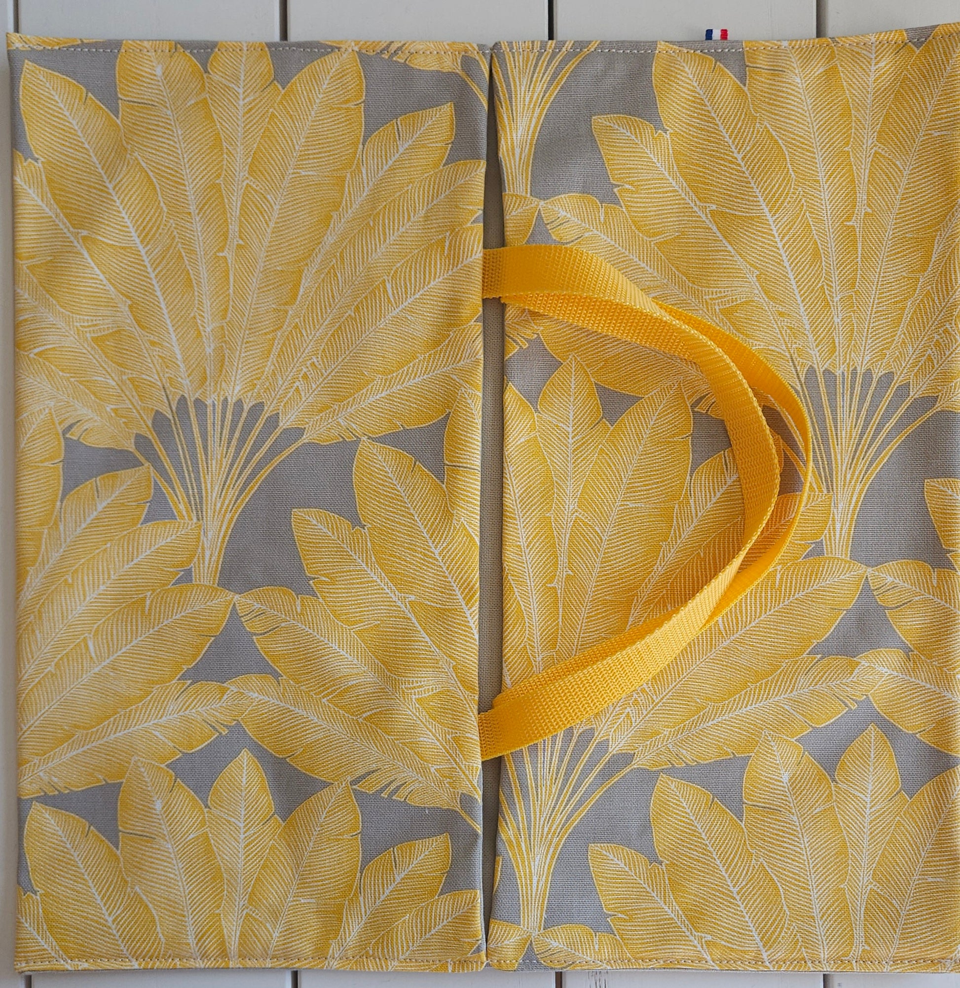 sac à tarte en textile recyclé haute qualité - modèle plumes - jaune et gris