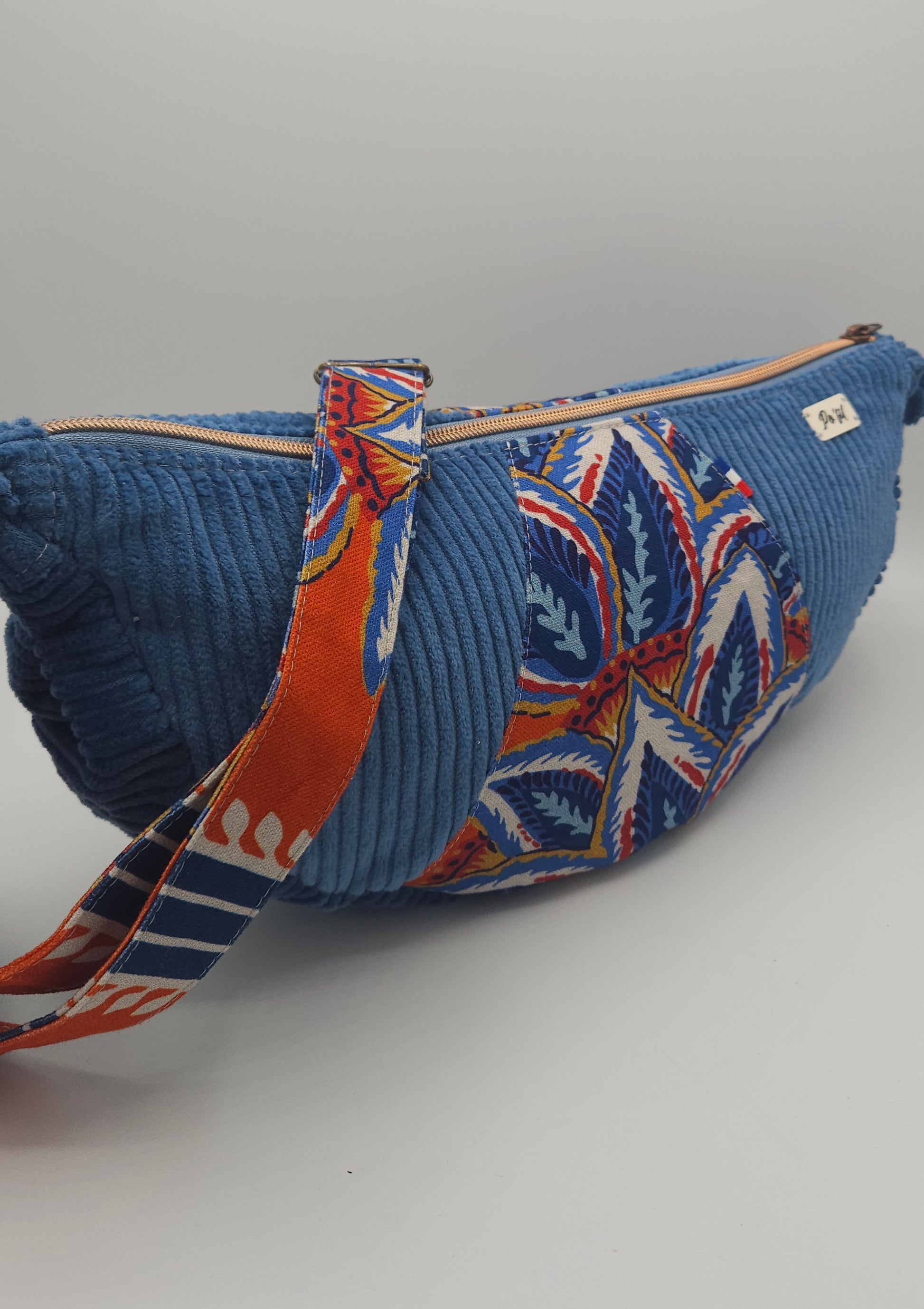Sac bandoulière demi-lune en Velours - Po-Fil - artisanat éthique te local - Haute-Loire