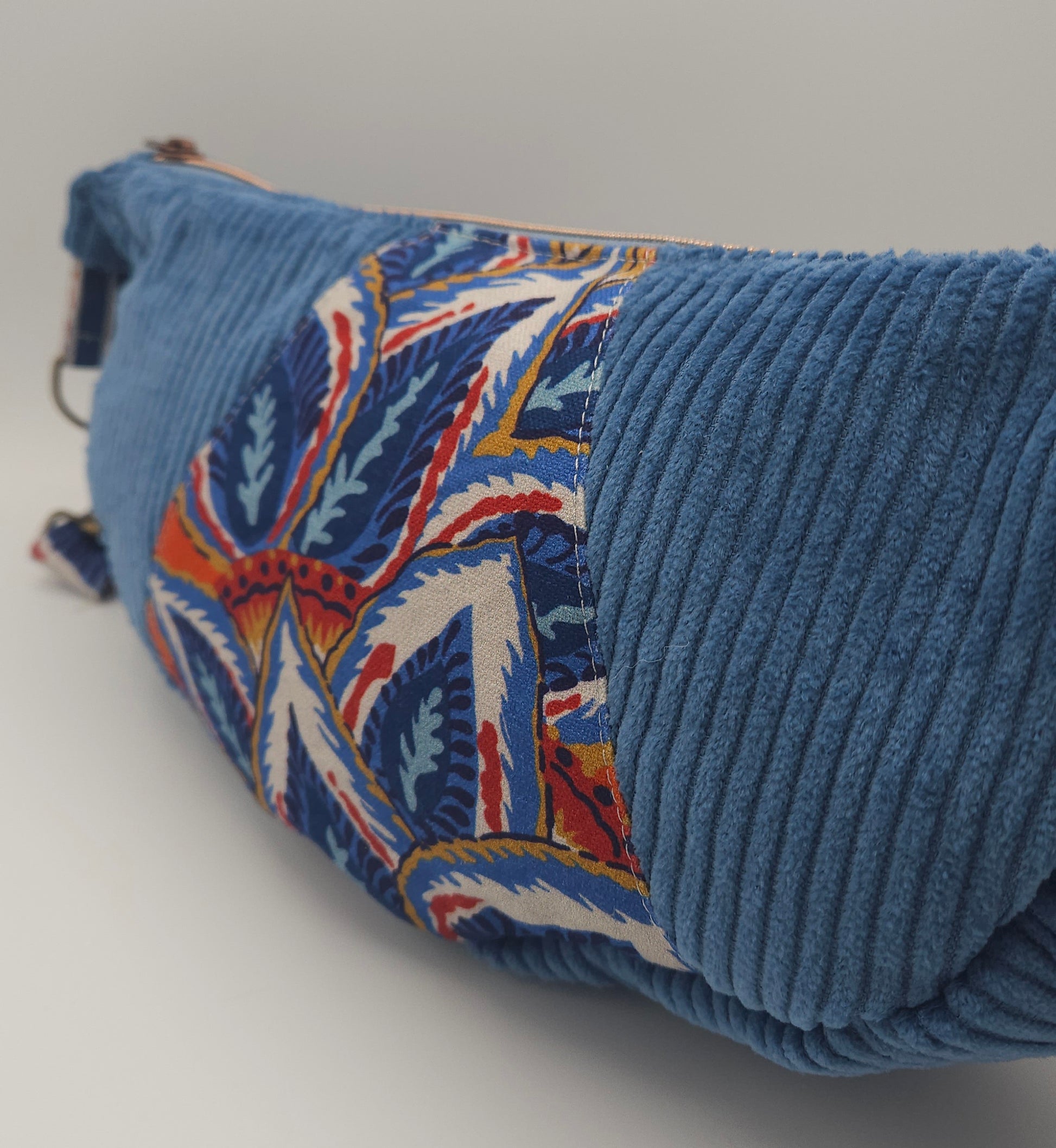 Sac bandoulière demi-lune en Velours - Po-Fil - artisanat éthique te local - Haute-Loire