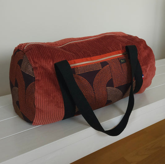 Sac polochon  de voyage velours cotelé rouge brique - artisanat de Haute-Loire - sac de sport ethnique - 