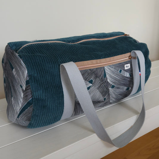 Sac polochon de voyage ou sac de sport - tissus et velours côtelé couleur bleu canard. artisanat de Haute-Loire- style ethnique