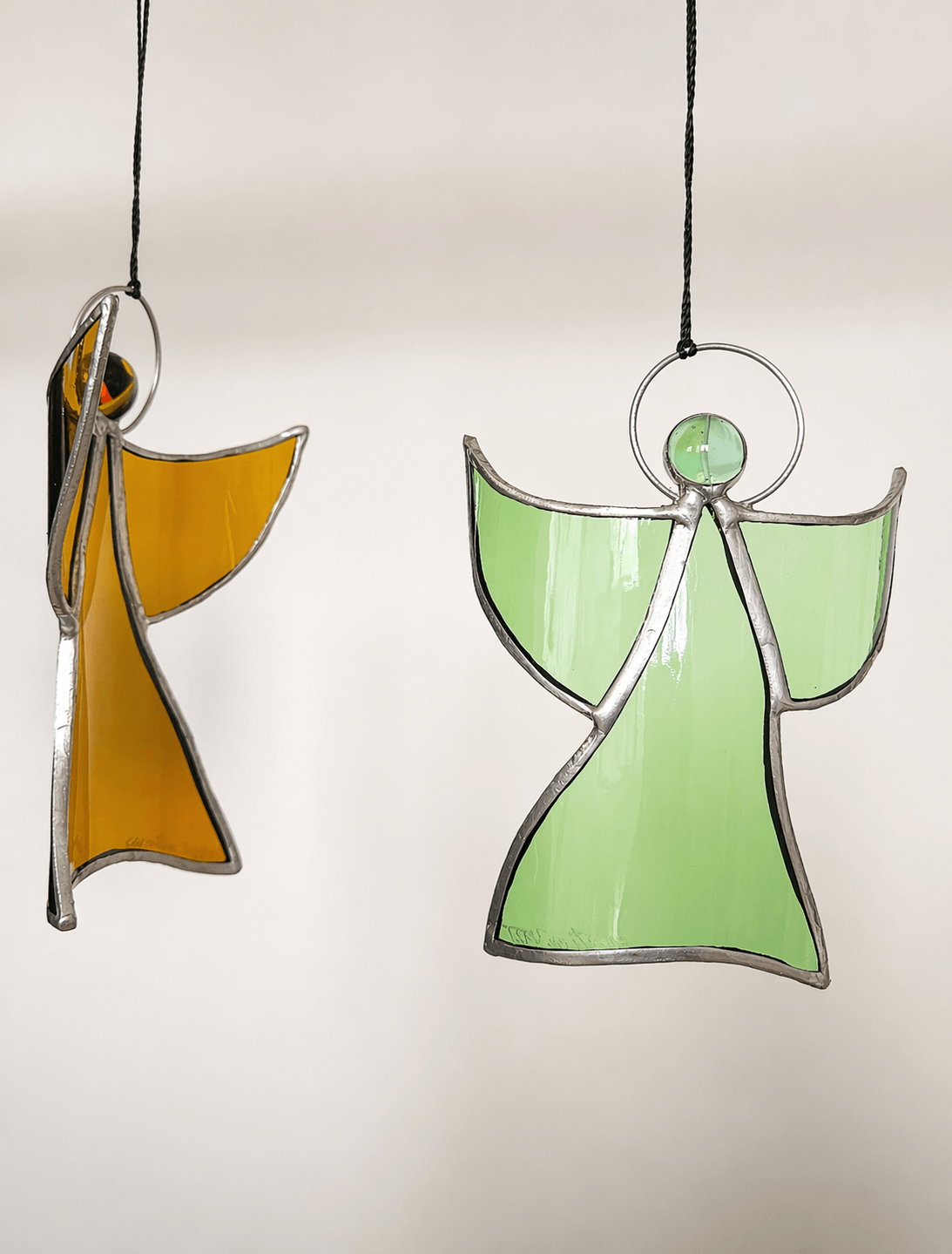 suspension ange de verre upcyclé - verre de bouteille sertissage étain . artisanat de Haute-Loire