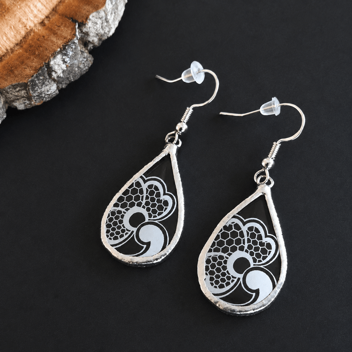 Boucles d'oreilles en verre upcyclé Création Vart
