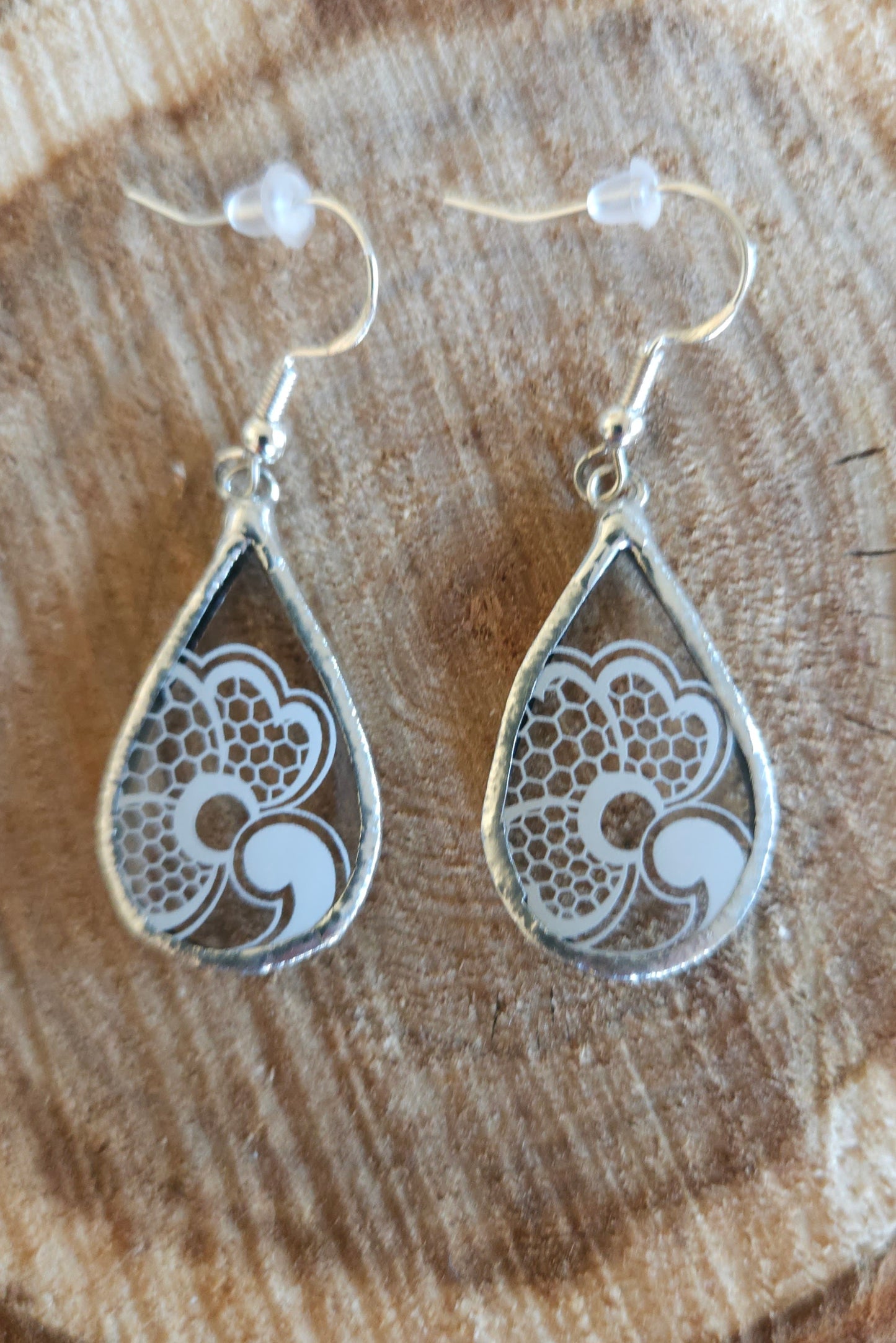 Boucles d'oreilles en verre upcyclé Création Vart