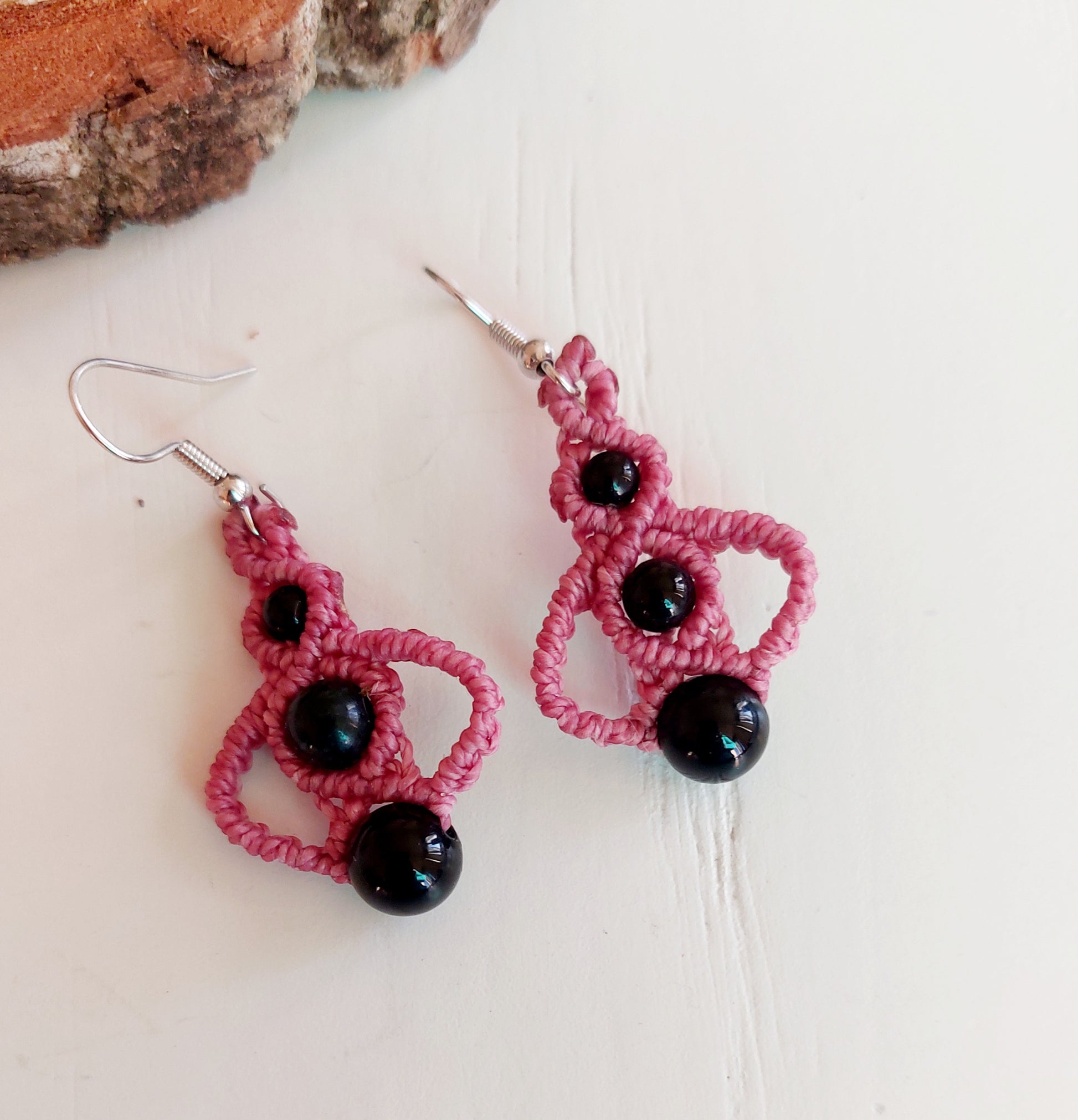 boucles d'oreilles macramé rose Onyx