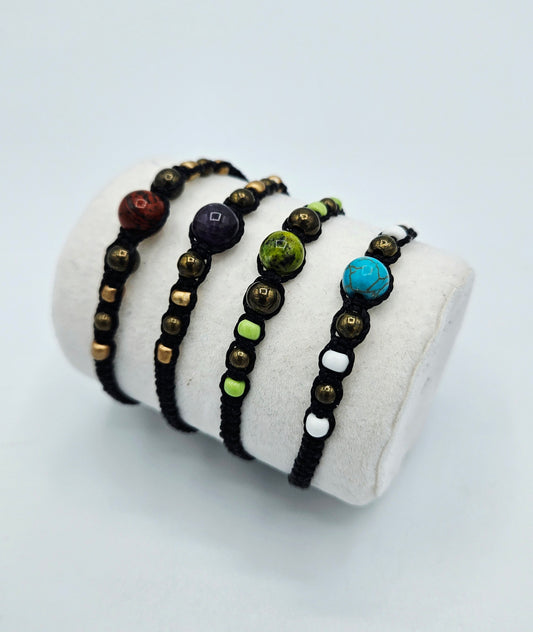 Bracelet tissé main pierre naturelle, perles de rocaille, perles de laiton. artisanat de Haute-Loire par PECATA