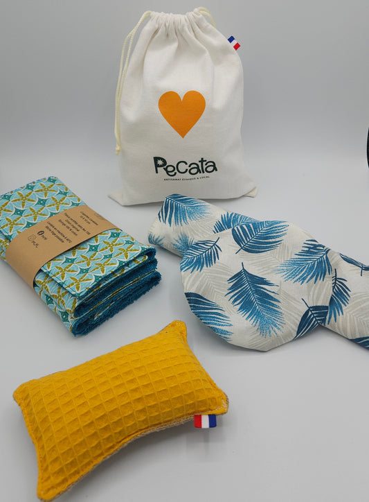 kit de cuisine pour une consommation zéro déchet. essuie-tout lavable, lot de 3 charlottes couvre-plat, éponge vaisselle lavable. kit Pecata, artisanat éthique et local