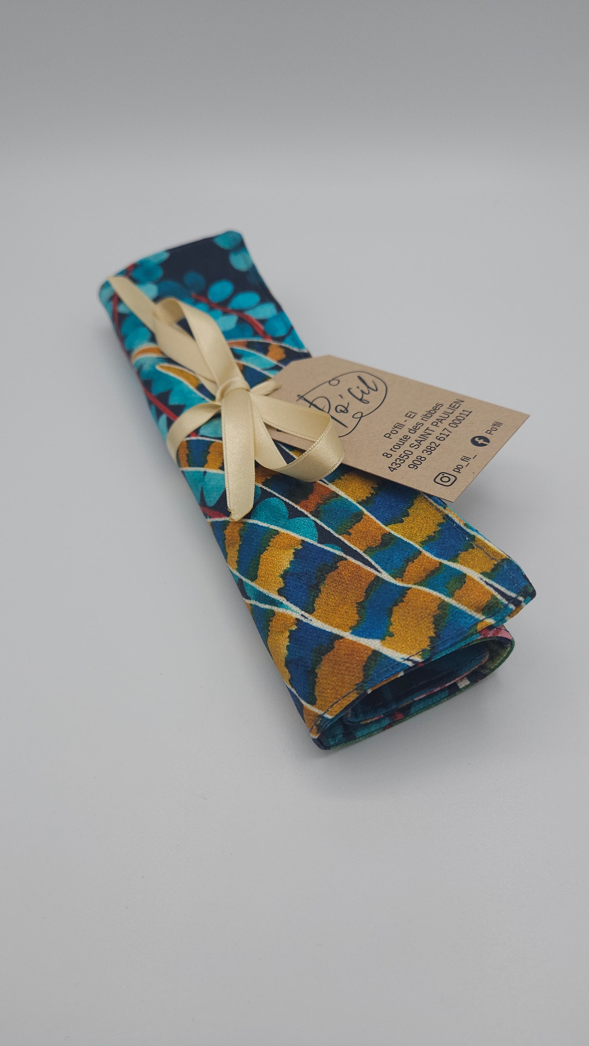 pochette à couverts pliable -  Tissus coton enduit imperméable. modèle unique. fabrication artisanale et locale de Haute-Loire.