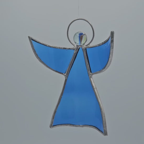 Ange de Noël - suspension originale et artisanale - fabriquée à partir de verre recyclé. 