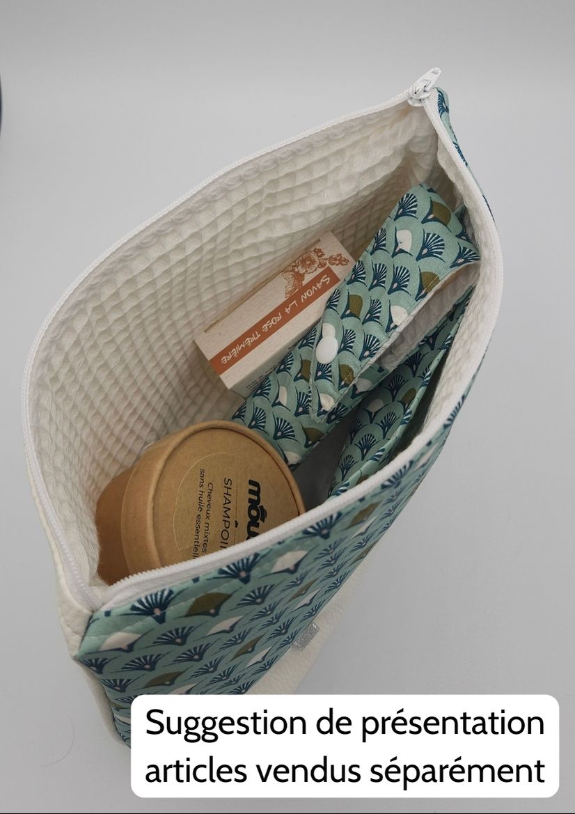 TRousse de toilette artisanat de Haute-Loire , cosmétique bio.